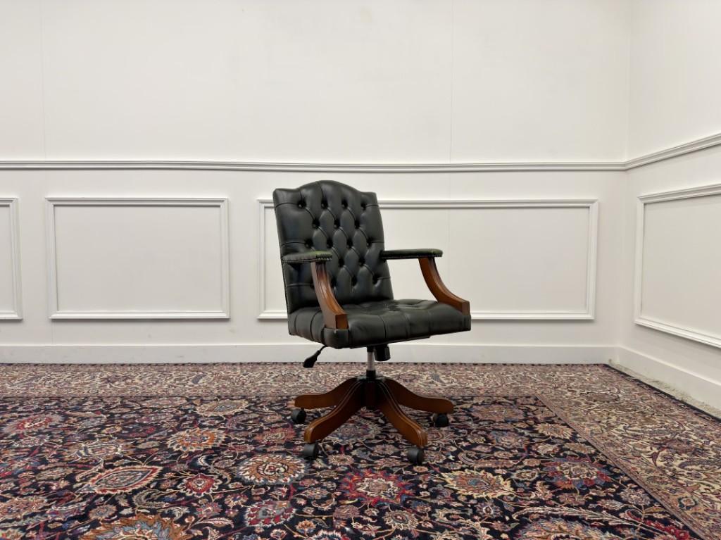 Klassiek Engels Chesterfield Bureaustoel, Ophalen