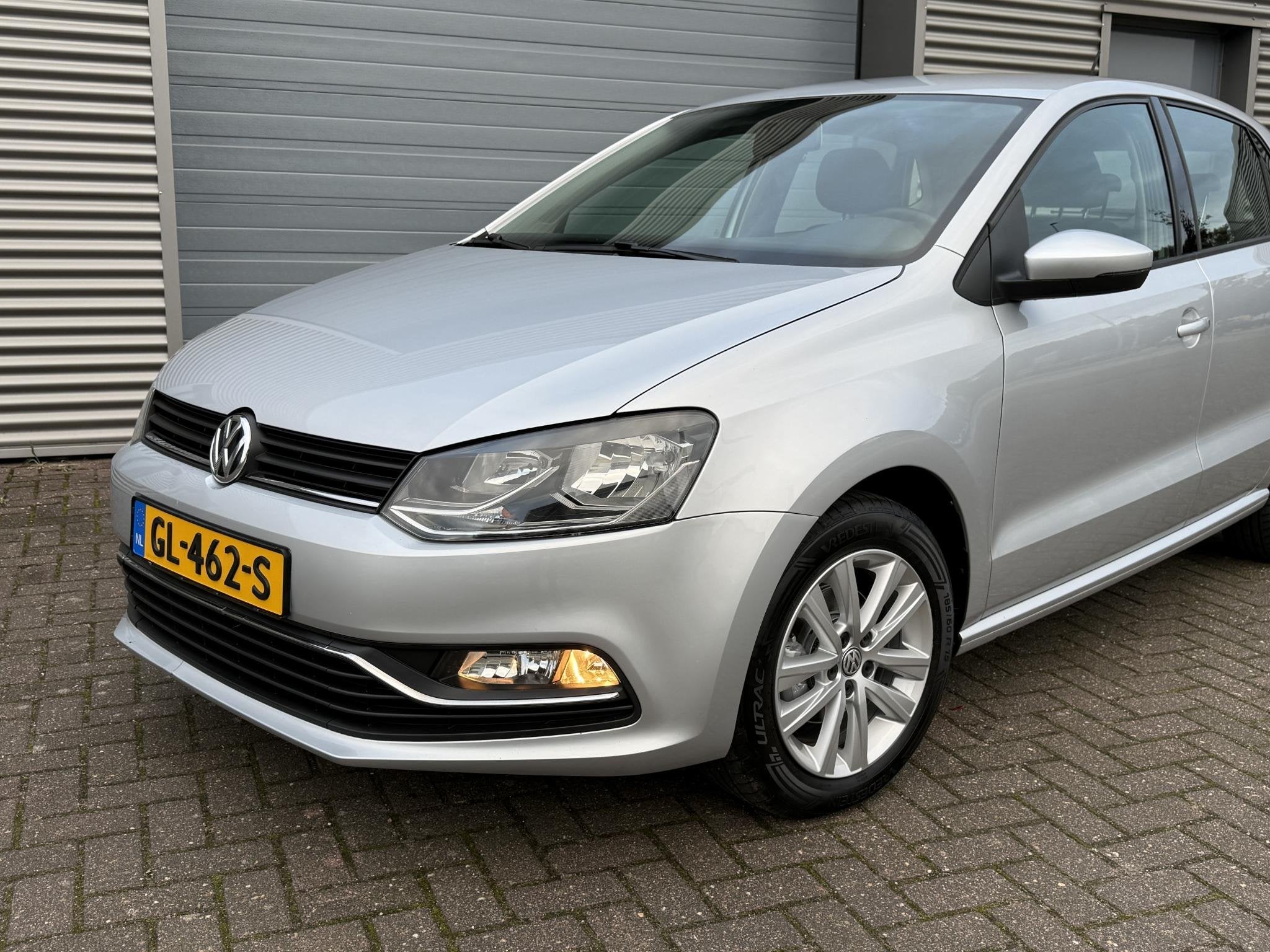 Volkswagen Polo 1.2 TSI Highline Airco|Cruise|Bluetooth|Face, Stof, 4 cilinders, Bedrijf, Handgeschakeld