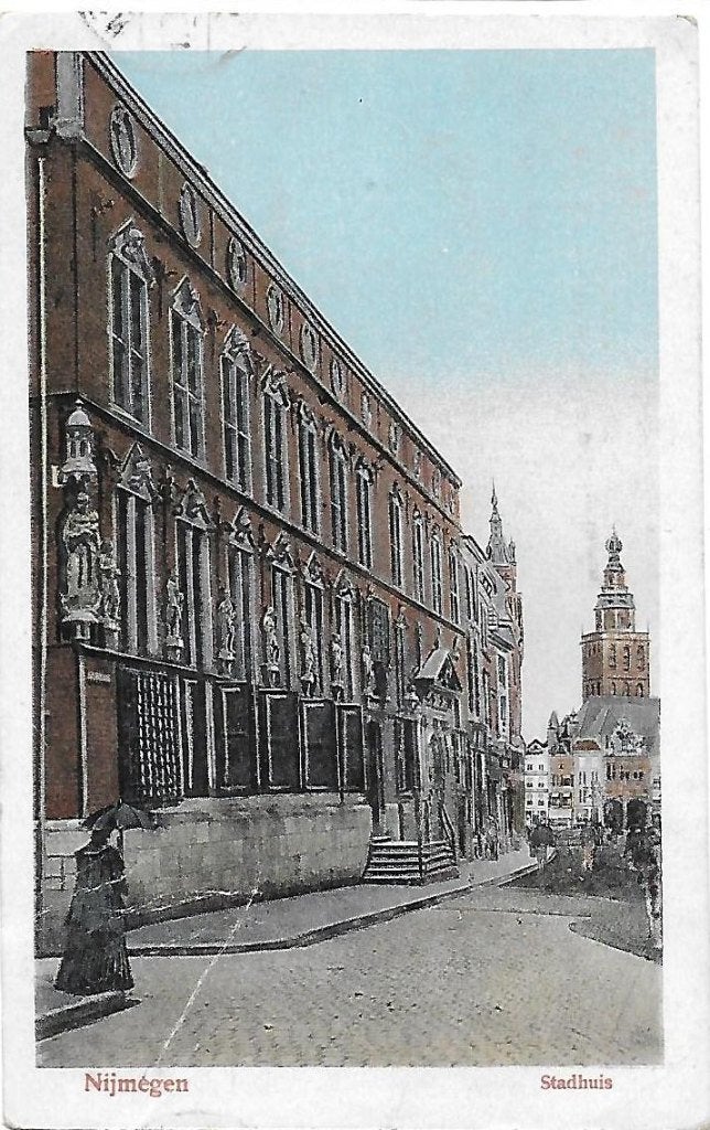 Nijmegen Stadhuis Oude Gelopen Ansichtkaart ( B328 ), Verzamelen, Ansichtkaarten | Nederland, Ophalen of Verzenden, 1940 tot 1960
