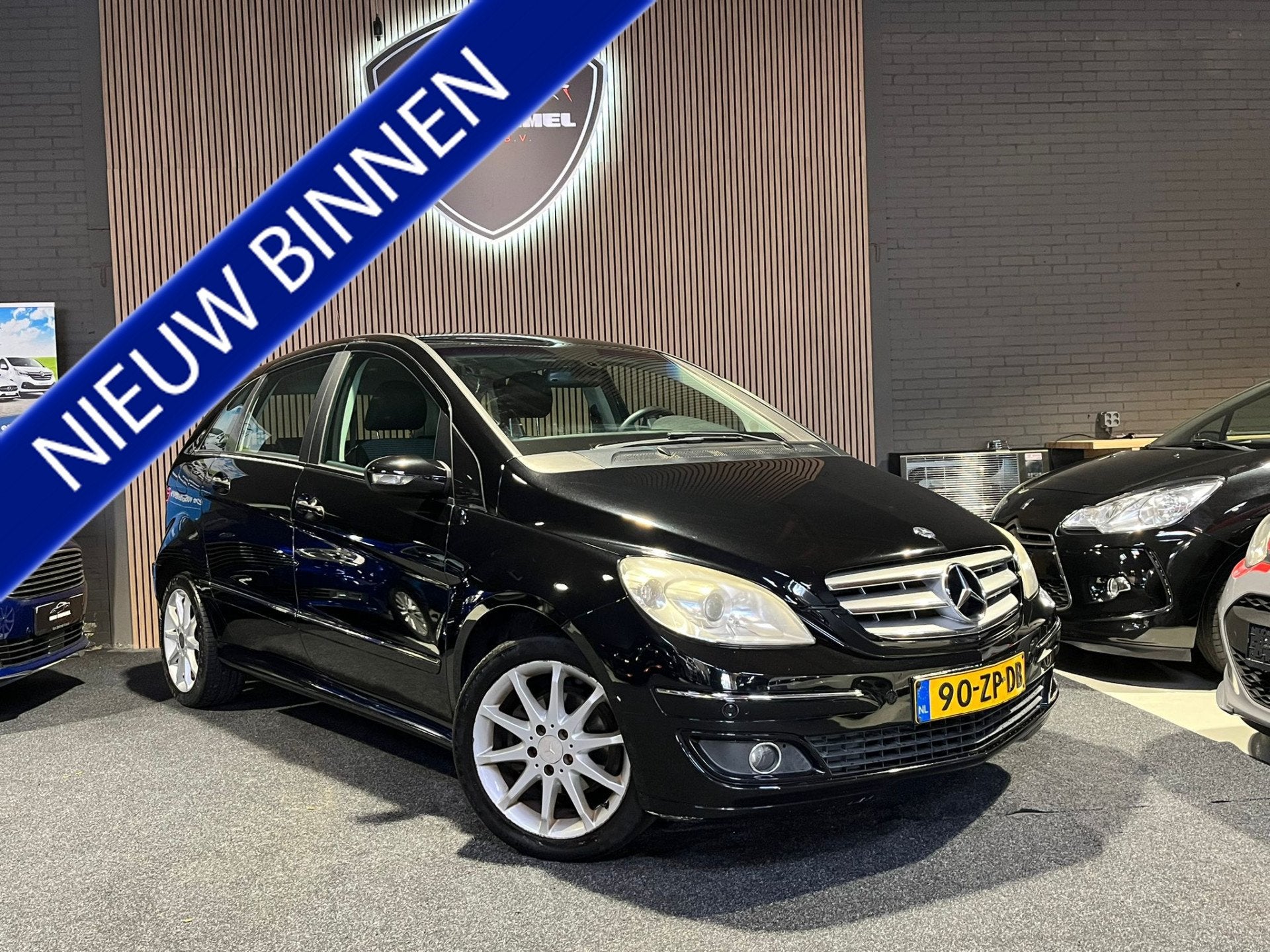 Mercedes-Benz B-Klasse 150 Airco.Pdc.ElecPakket.LMV!, Voorwielaandrijving, 15 km/l, Zwart, Leder en Stof