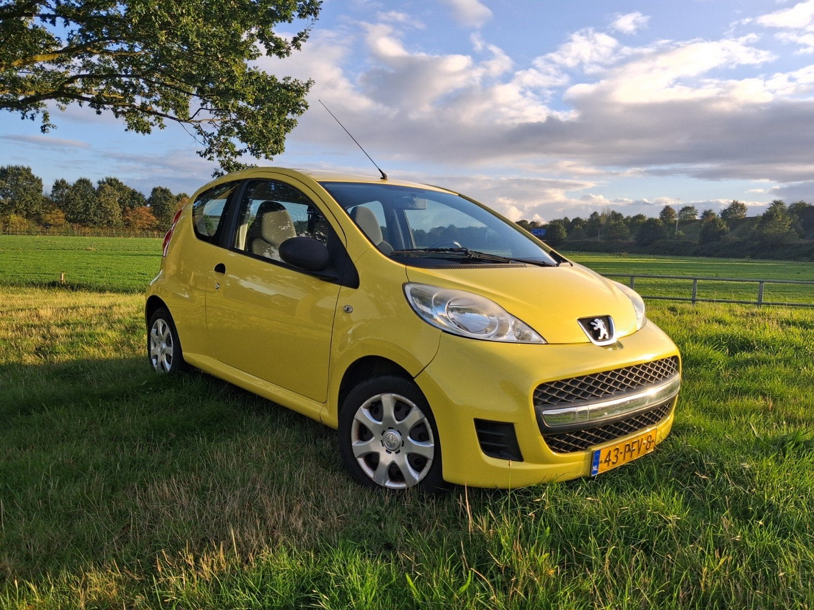 Peugeot 107 Nieuwe APK!!, Voorwielaandrijving, 4 stoelen, 68 pk, Handgeschakeld