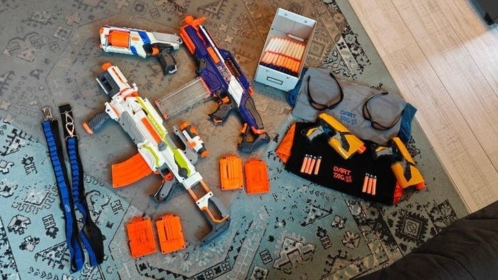 Grote Nerf en Dart Tag set met accessoires en pijltjes, Ophalen of Verzenden, Gebruikt, Jongen of Meisje