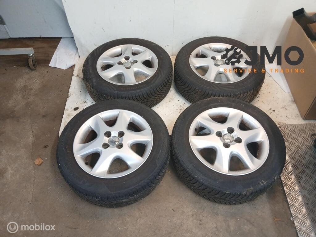 Lichtmetalen velgen 4x100 Toyota Corolla (E12) 2002-2010, Auto-onderdelen, Banden en Velgen, Gebruikt, 15 inch, Banden en Velgen