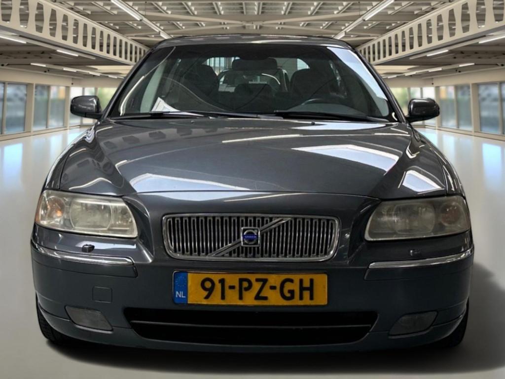 Volvo V70 2.5T AWD Summum Dealer auto, trekhaak, leder, cark, Automaat, Zwart, 1598 kg, 2521 cc