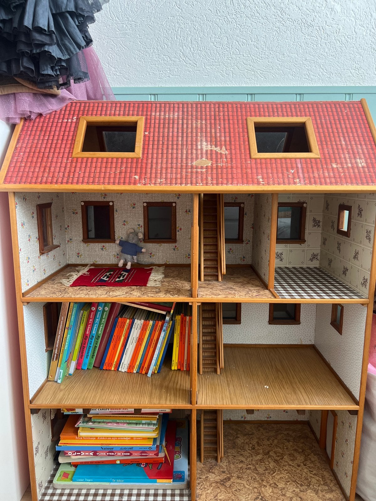 Groot Houten Poppenhuis met 3 Verdiepingen en Trapjes, Ophalen, Gebruikt, Overige typen