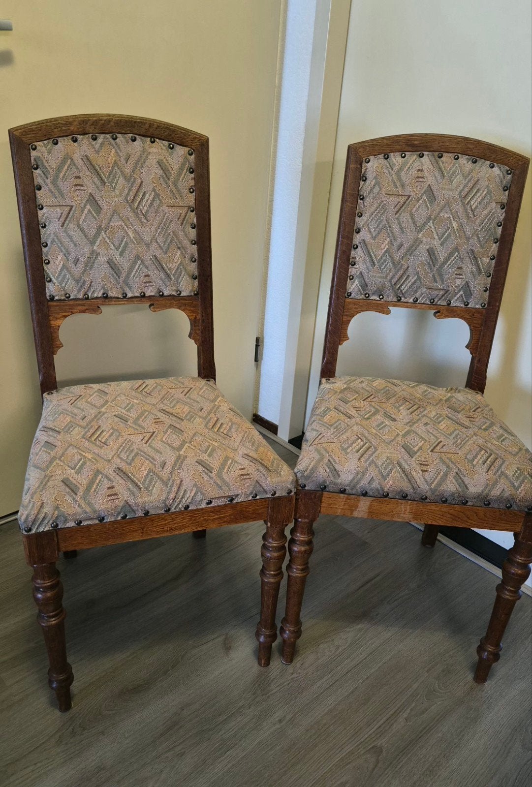 Set van 2 Antieke Eiken Stoelen - Meubelfabriek Nederland, Ophalen