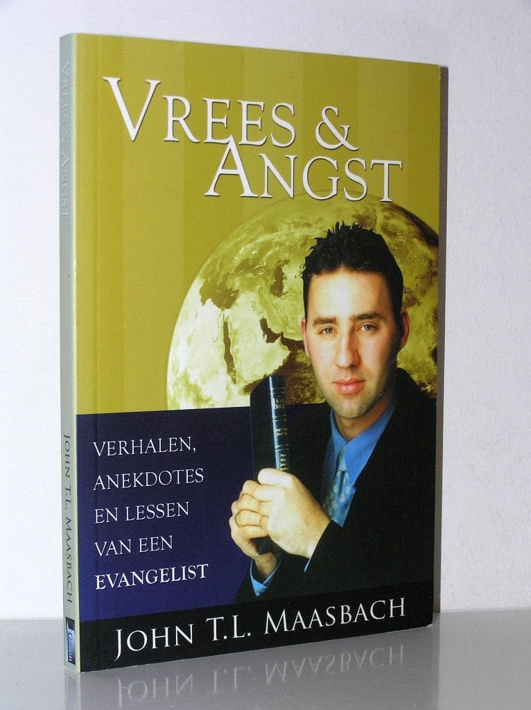 John T.L. Maasbach - Vrees en angst, Boeken, Ophalen of Verzenden, Zo goed als nieuw, Christendom | Katholiek