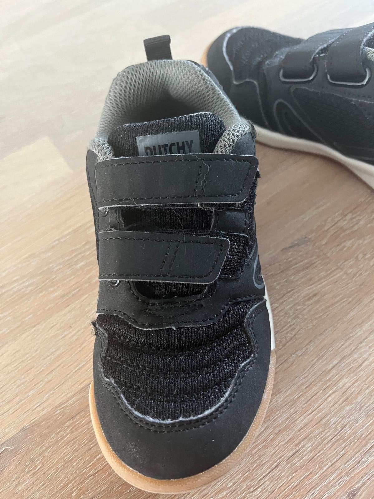 Zwarte gymschoenen maat 28, half jaartje gebruikt, Ophalen of Verzenden, Gebruikt, Sportschoenen