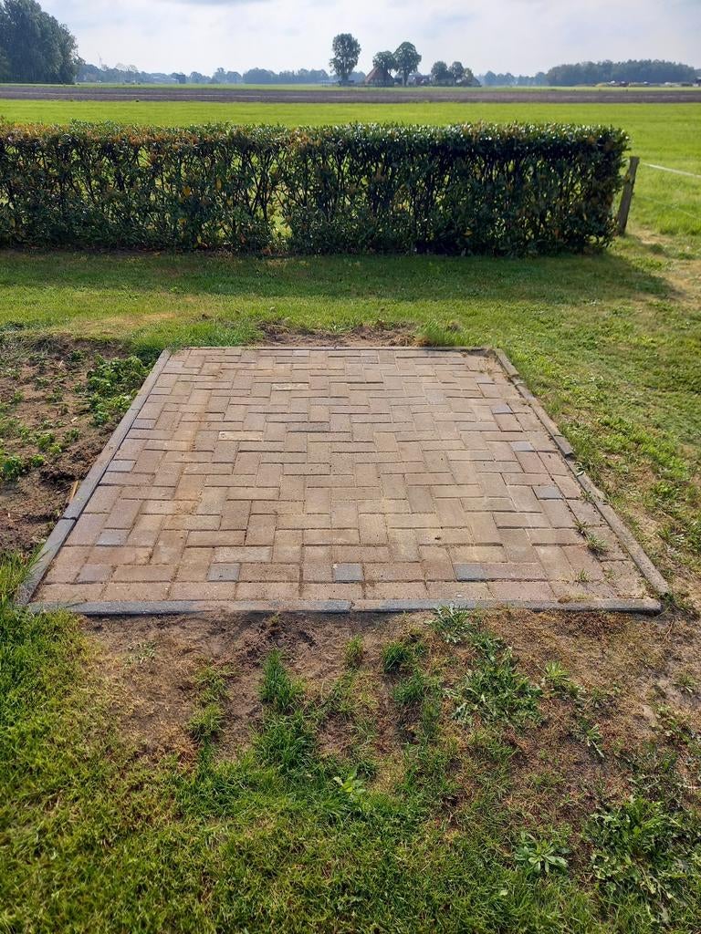 Klinkers en trottoirbanden., Ophalen