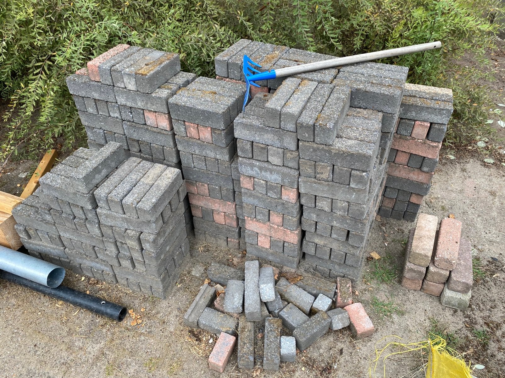 Ca 500 stuks waaltjes, Ophalen, Gebruikt, Beton, Klinkers