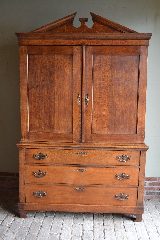 Prachtig strak antiek eiken houten Empire kabinet.