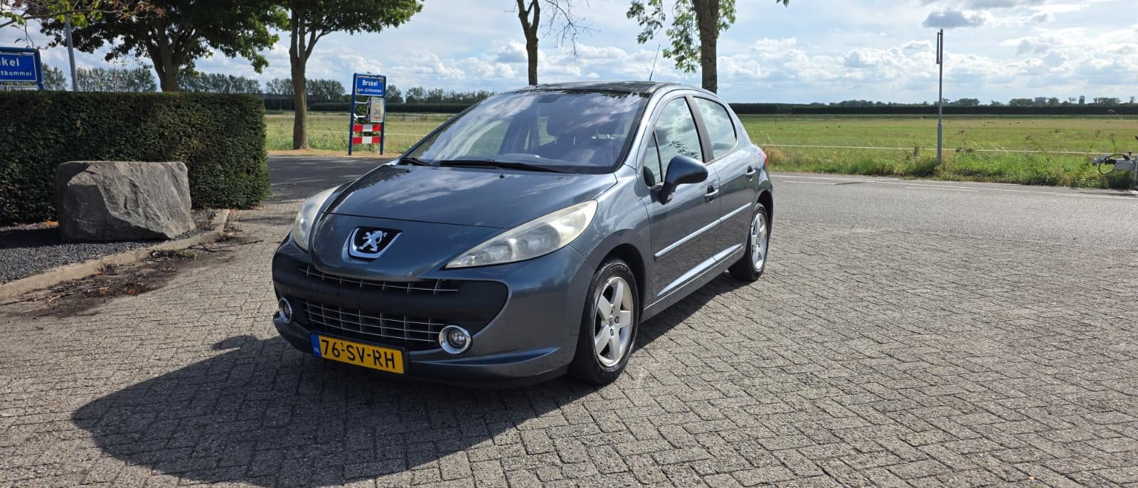 Peugeot 207 1.4 16V 5DRS 2006 Grijs 189dkm! Clima! Trekhaak!, Voorwielaandrijving, Stof, 1360 cc, Zwart