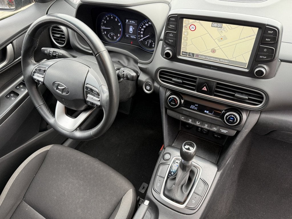 Hyundai KONA 1.6 T-GDi 177pk Fashion Aut Complete uitvoering, Auto's, Hyundai, Automatische klimaatregeling, 4 cilinders, Leder en Stof