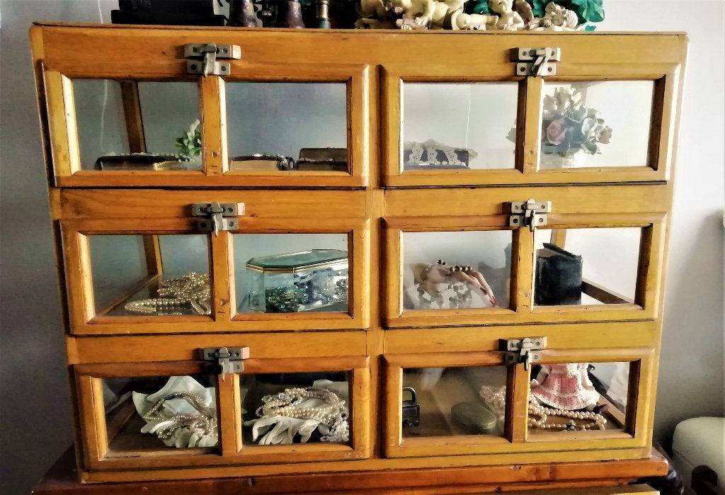 Antieke winkel vitrinekast geloogd grenen vakkenkast, Ophalen