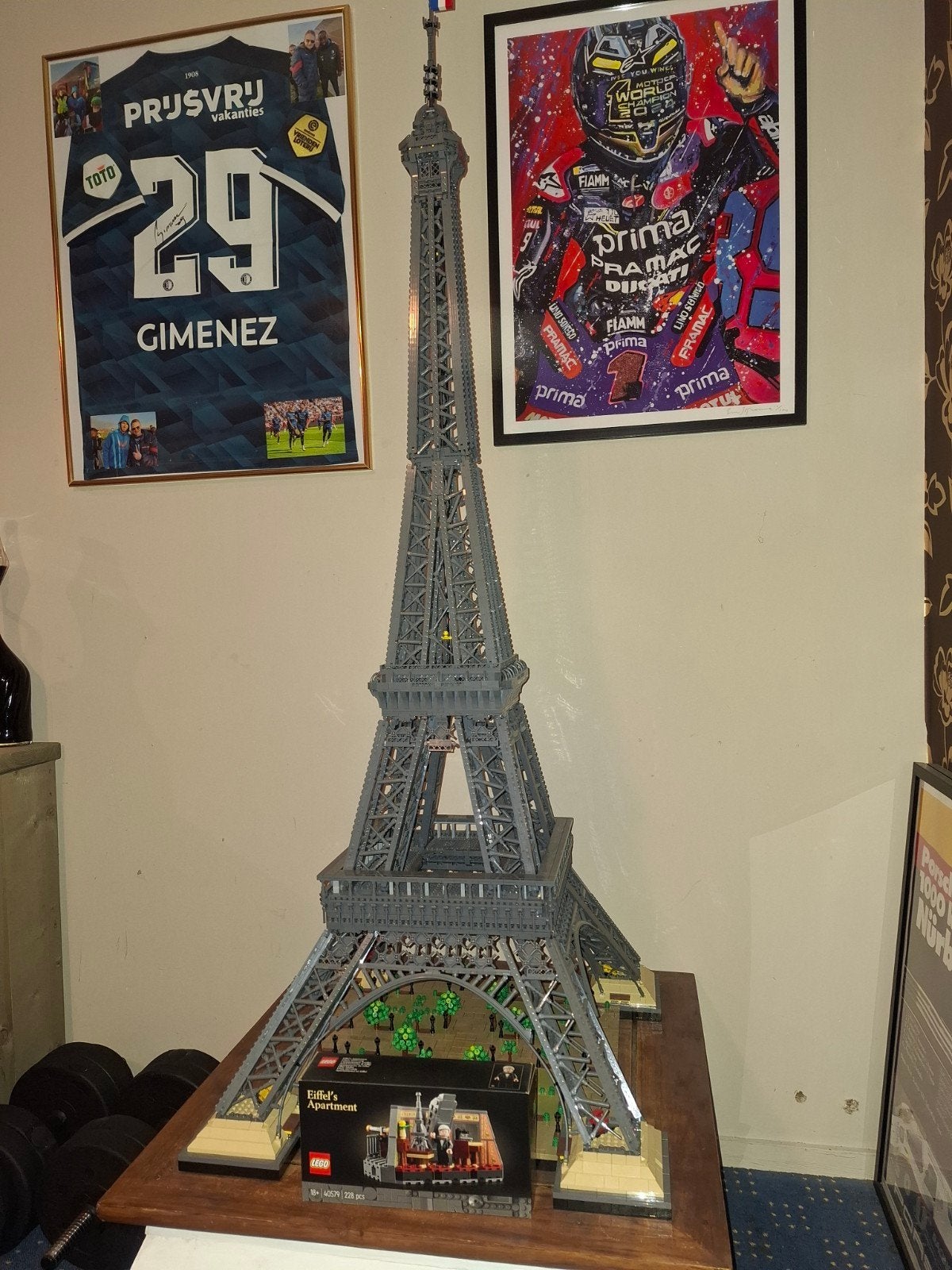 Lego Eiffeltoren met Eiffel's Apartment set en tafeltje, Ophalen, Zo goed als nieuw