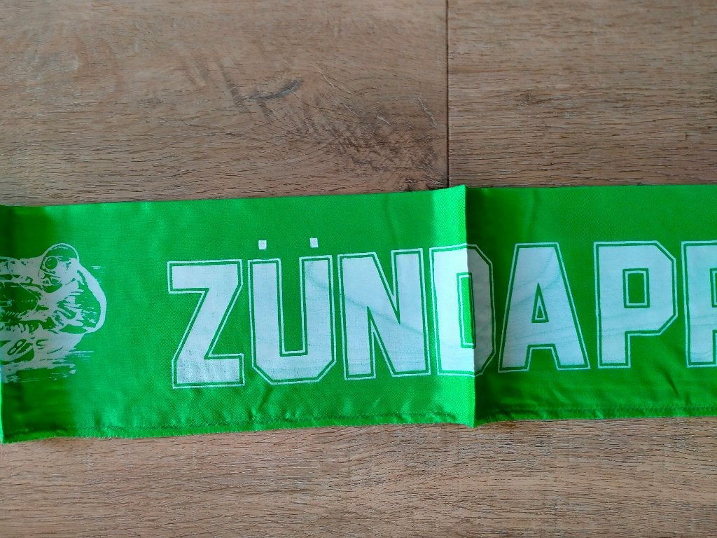 Foto 3 van Zundapp motor motoren merk vintage logo sjaaltje sjaal 2