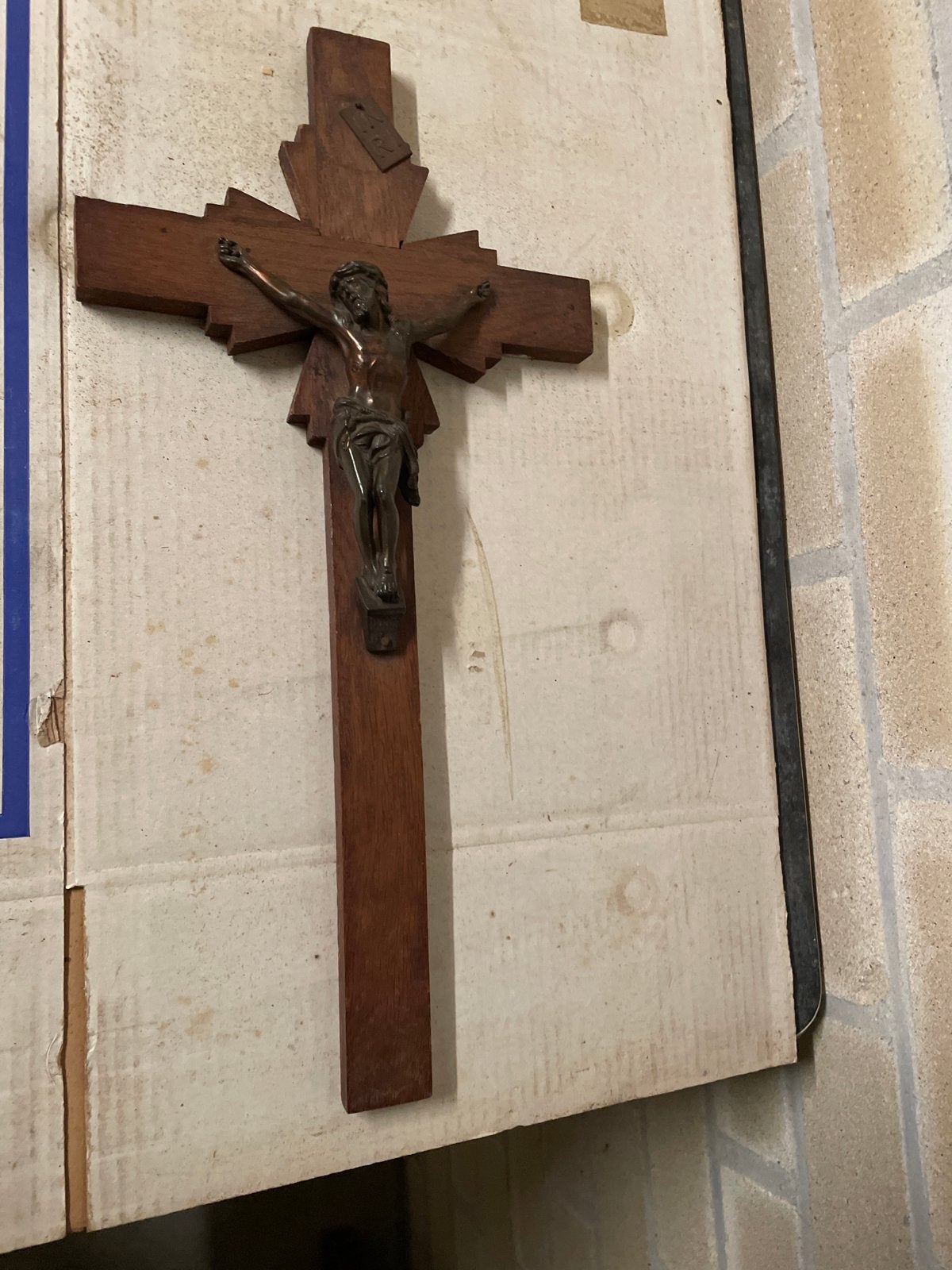 Antiek houten kruisbeeld met bronzen corpus, Antiek en Kunst, Ophalen