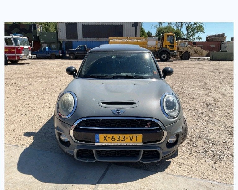 Mini 2015 Grijs, Auto's, 13 km/l, 1998 cc, 192 pk, 4 stoelen
