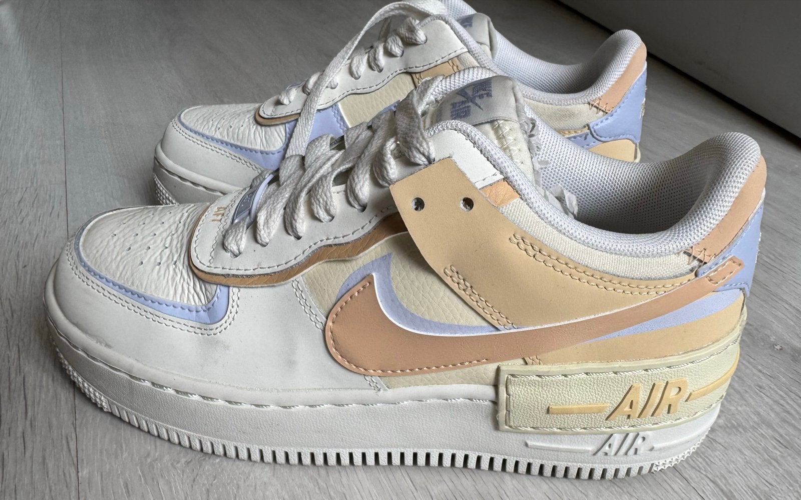 Nike Air Force 1 Shadow - Zo goed als nieuw - Maat 37.5, Ophalen of Verzenden, Zo goed als nieuw, Wit, Sneakers of Gympen
