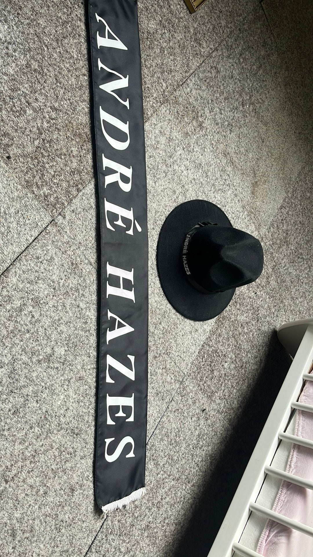 Andre hazes hoed en sjaal, Ophalen, Gebruikt, Kleding
