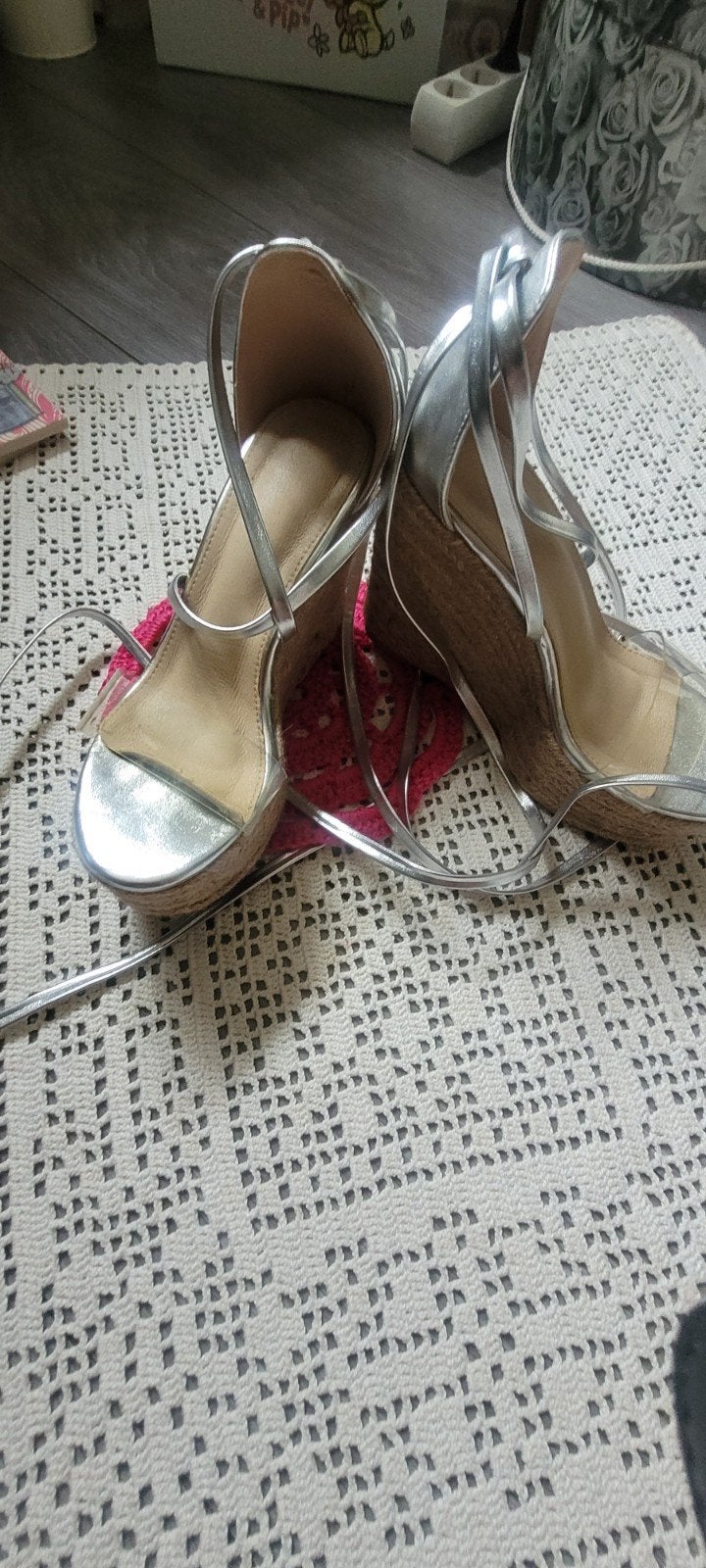 Zilverkleurige Ibiza sleehak sandalen met touwzool - Maat 36, Ophalen of Verzenden, Zo goed als nieuw, Overige kleuren, Sandalen of Muiltjes