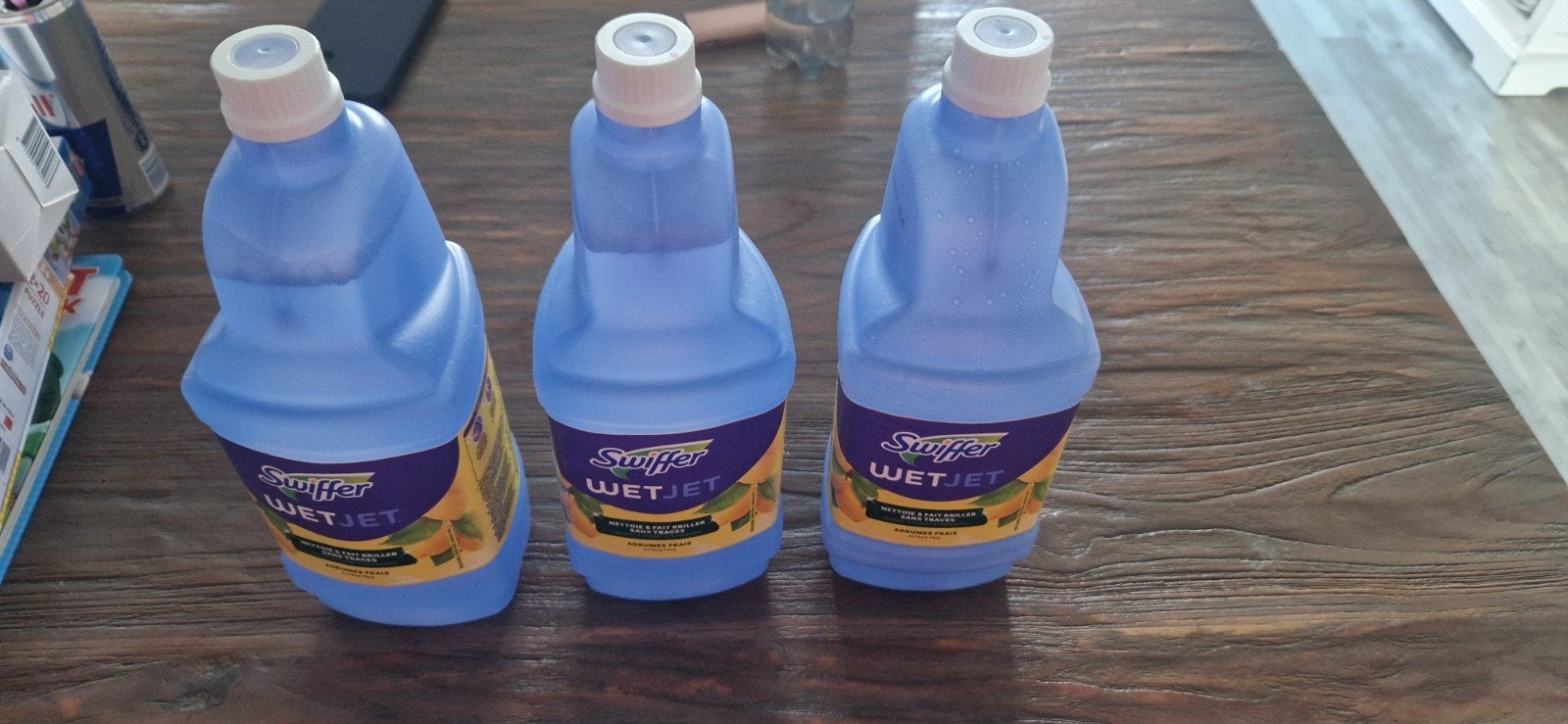 Swiffer wetjet navulling en 6 reiningsdoekjes, Huis en Inrichting, Schoonmaakartikelen, Ophalen of Verzenden, Schoonmaakmiddel