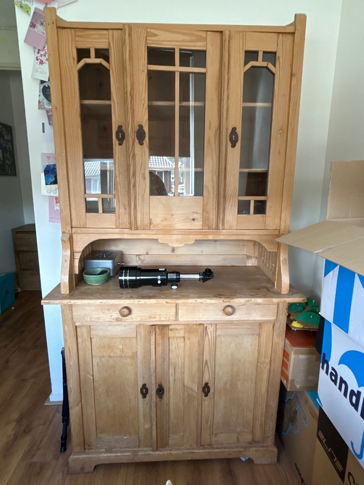 Grenen buffetkast met vitrine, Antiek en Kunst, Ophalen