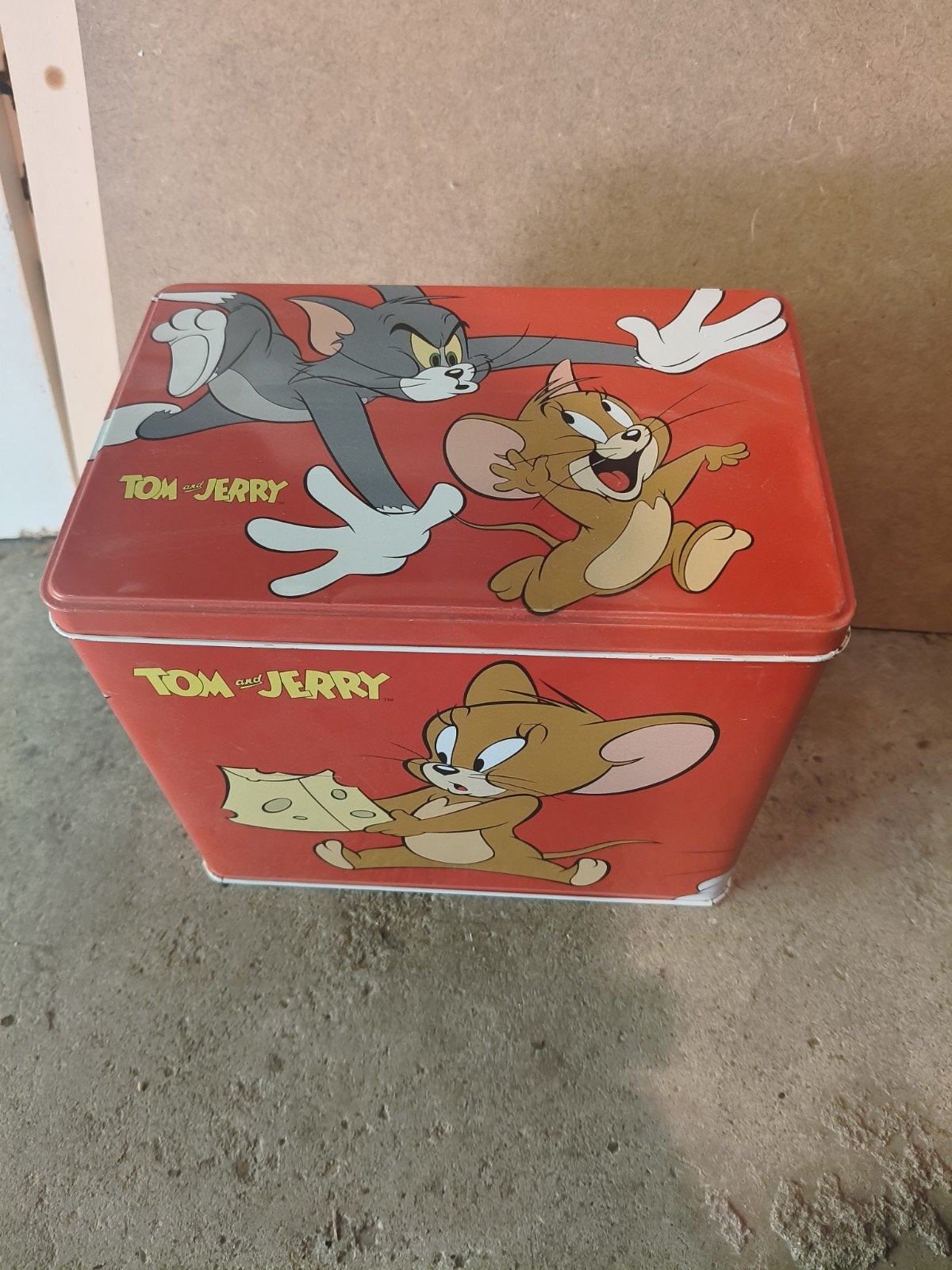 Tom en Jerry muesli box / voorraadblik, Huis en Inrichting, Woonaccessoires | Kisten, Ophalen, Minder dan 50 cm, Gebruikt, Minder dan 50 cm
