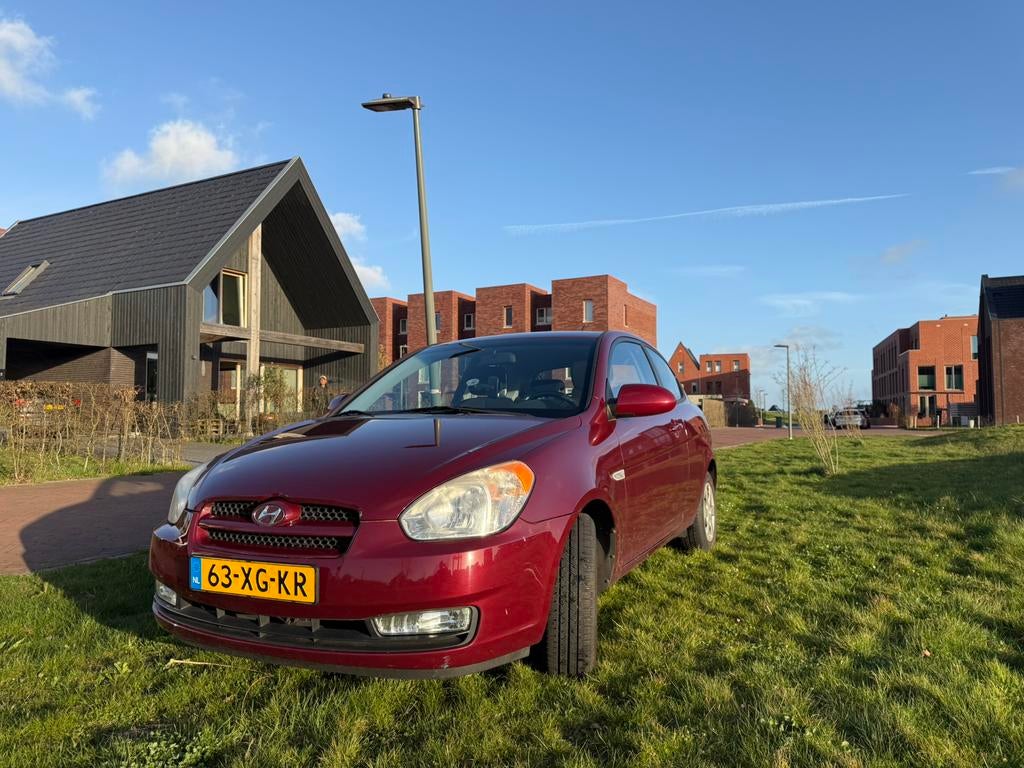 Hyundai Accent 1.4 3DRS 2007 | 127053 km, Auto's, Voorwielaandrijving, Zwart, 4 cilinders, 1055 kg