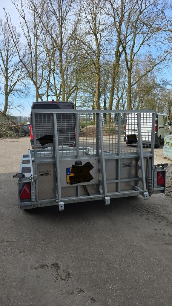 Ifor Williams machinetransporter - 1 jaar oud, Ophalen of Verzenden, Zo goed als nieuw