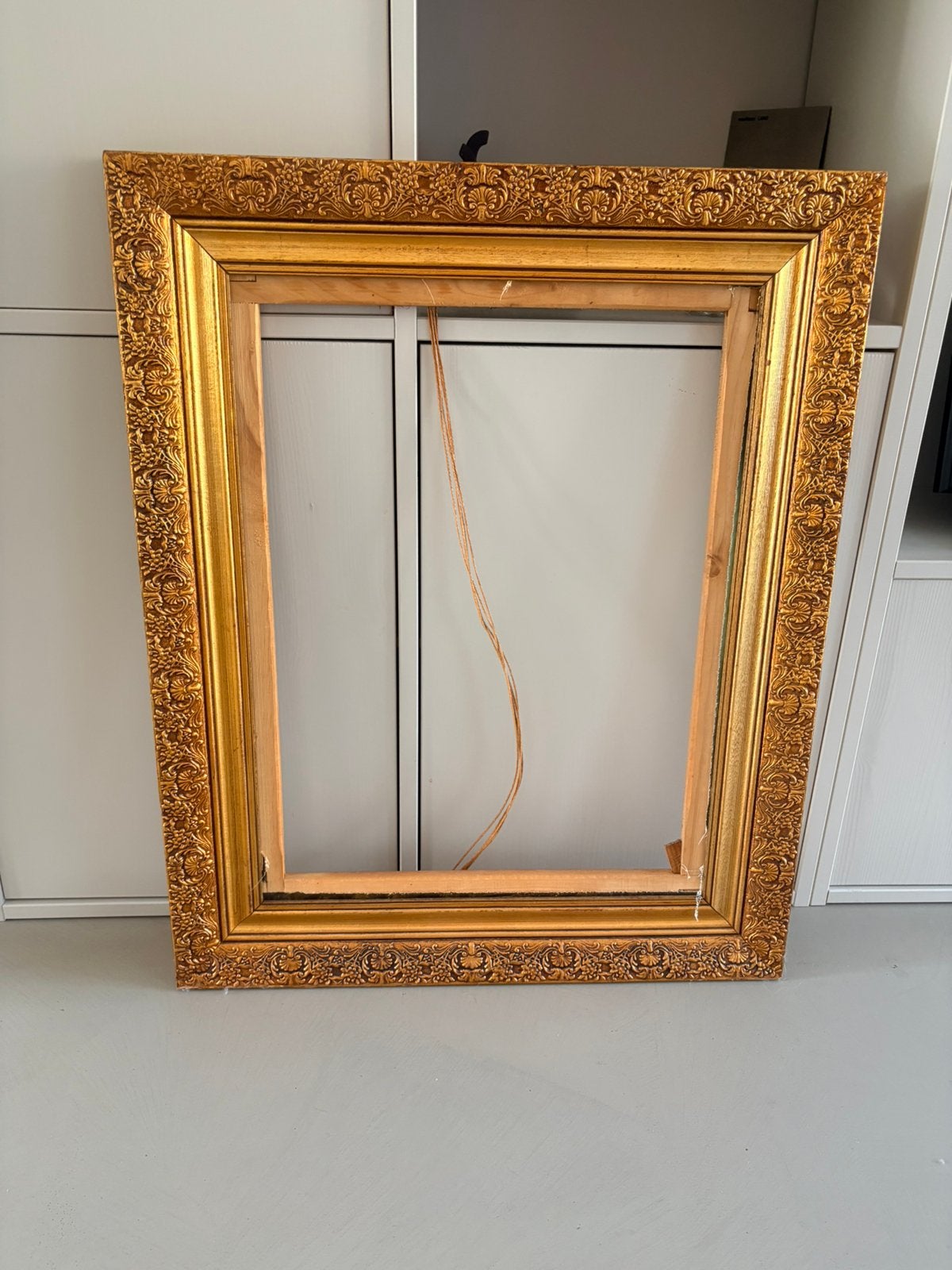 Lijst voor spiegel of schilderij, Huis en Inrichting, Ophalen, Zo goed als nieuw, Goud
