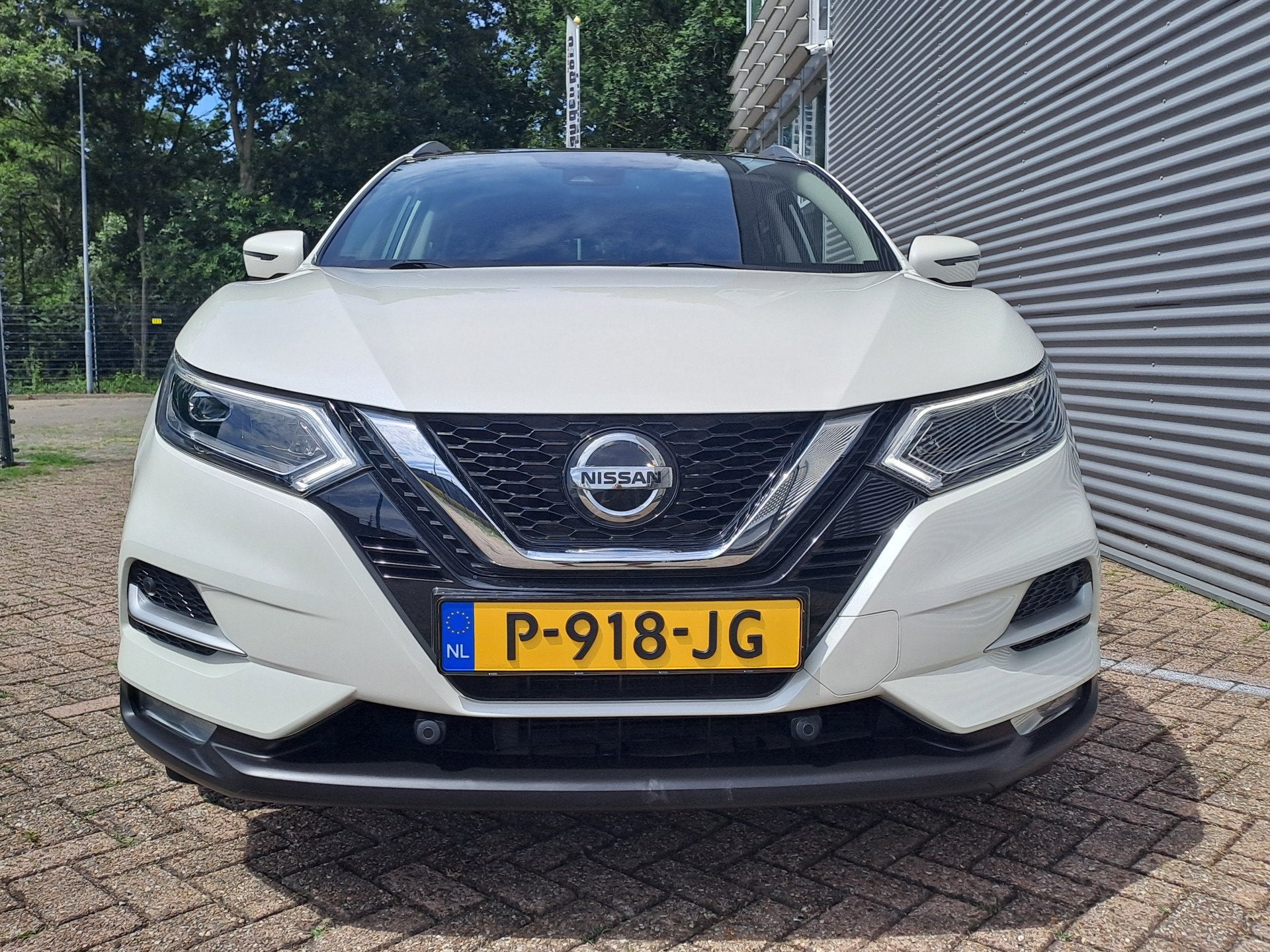 Nissan QASHQAI 1.3 DIG-T Premium Edition | Cruise control |, Auto's, 12 maanden, Gebruikt, Wit, Leder