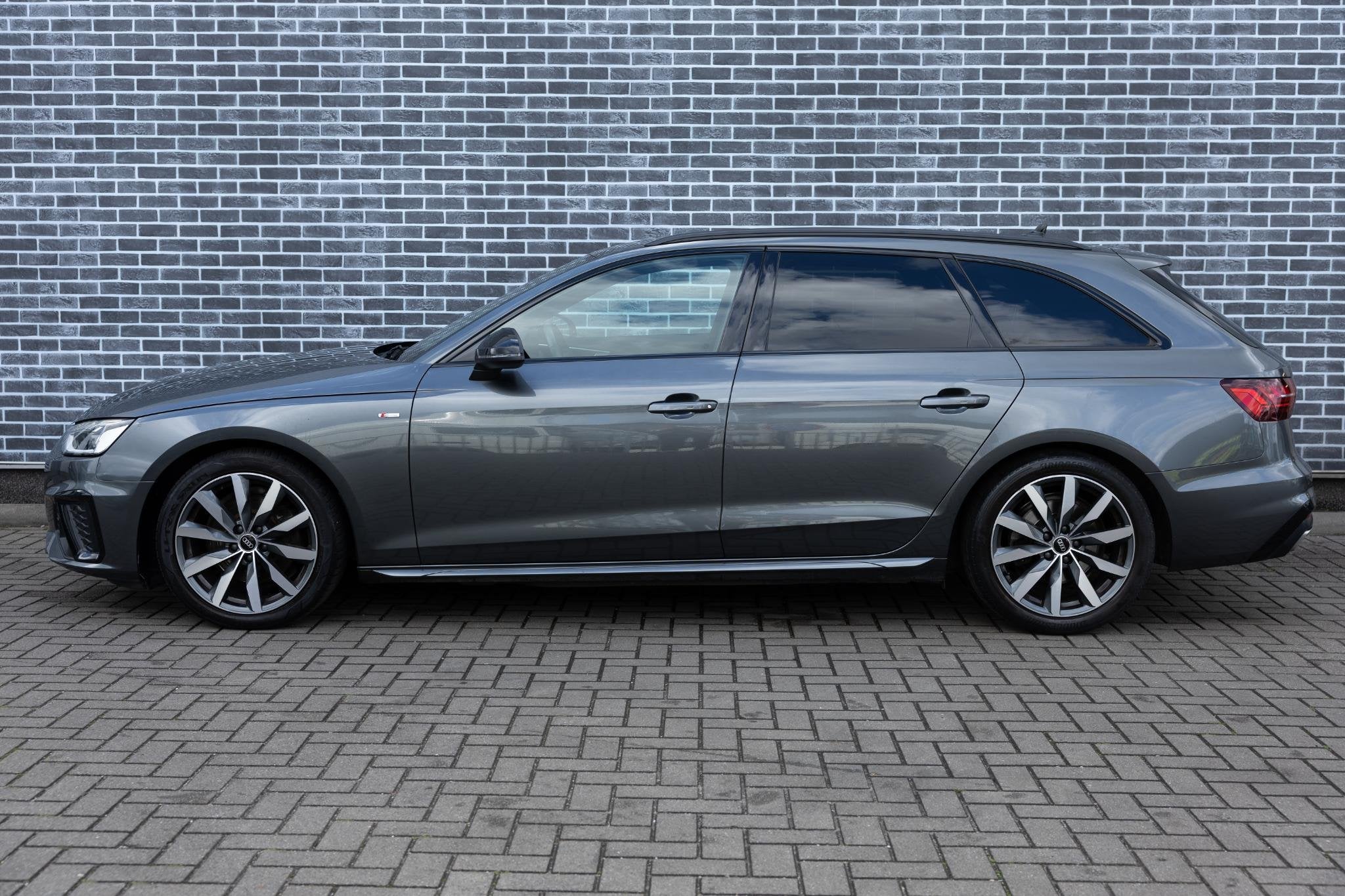 Foto 3 van Audi A4 Avant 35 TFSI S-Tronic S edition | Audi Sound System