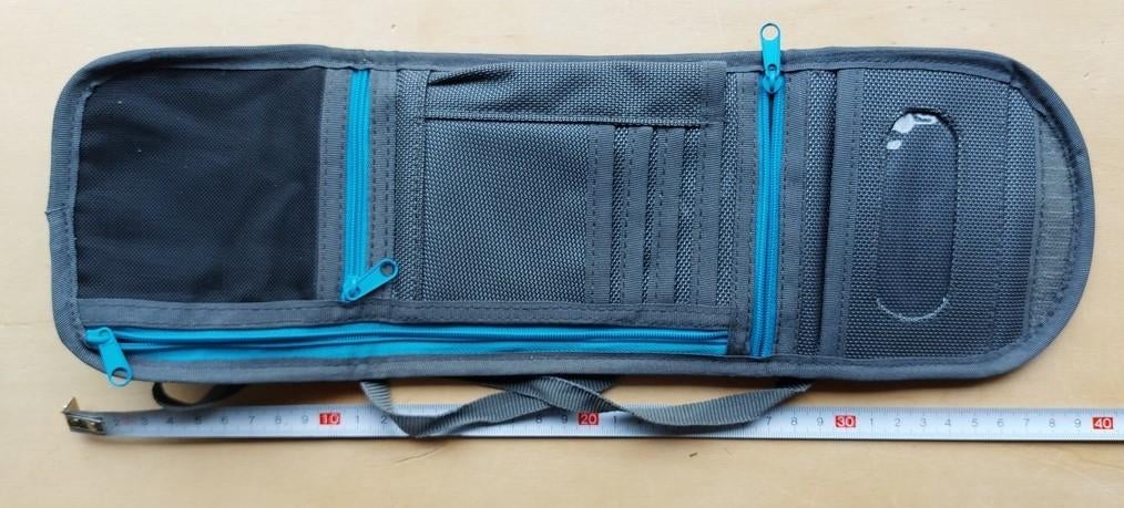 Handig reisdocumenten tasje. #1, Ophalen of Verzenden, Zo goed als nieuw, 30 cm of meer, Minder dan 35 cm