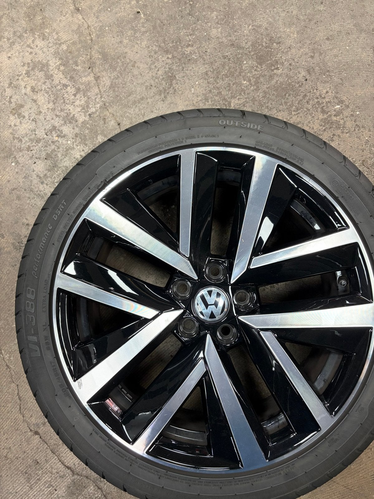 Volkswagen Velg met band 17 inch 5x100  - Lichte schade, Ophalen, 18 inch, Gebruikt, Banden en Velgen