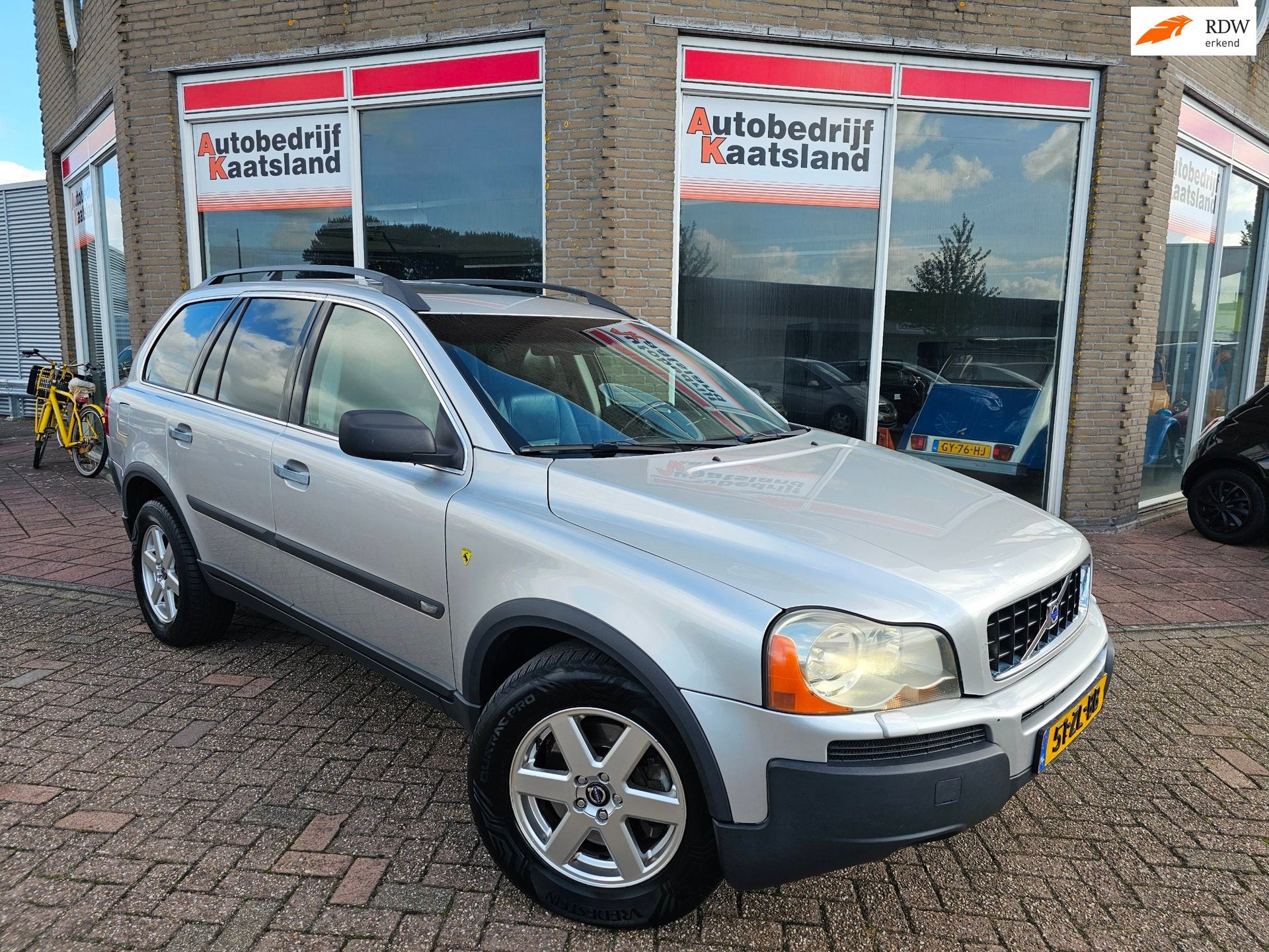 Volvo XC90 2.9 T6 - Leer - Automaat - 7 PERSOONS -, Auto's, Gebruikt, Zwart, Verwarmde buitenspiegels, 138 €/maand