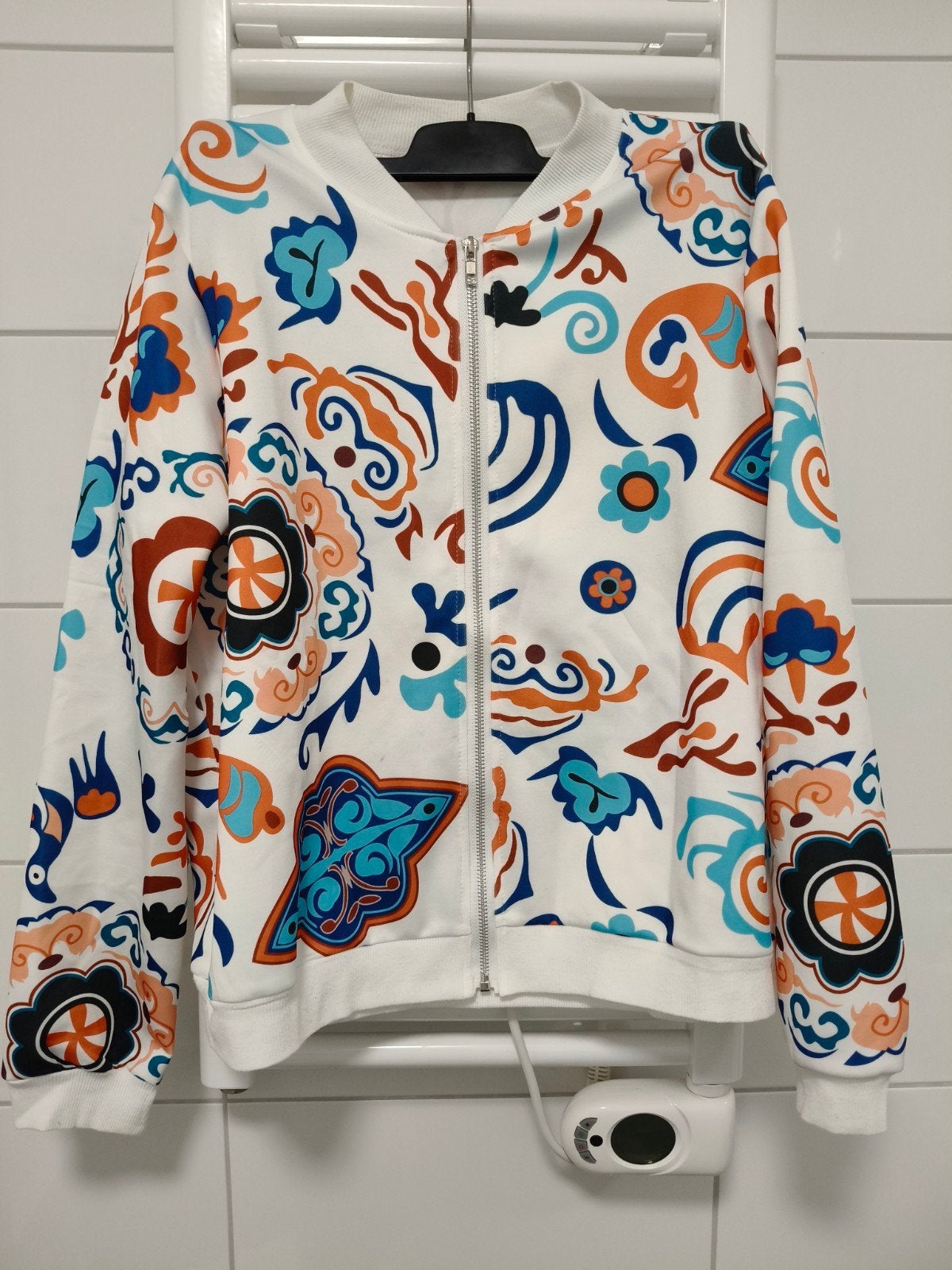 Witte bomberjack met kleurrijke print, Maat 38/40 (M), Wit, Ophalen of Verzenden, Onbekend