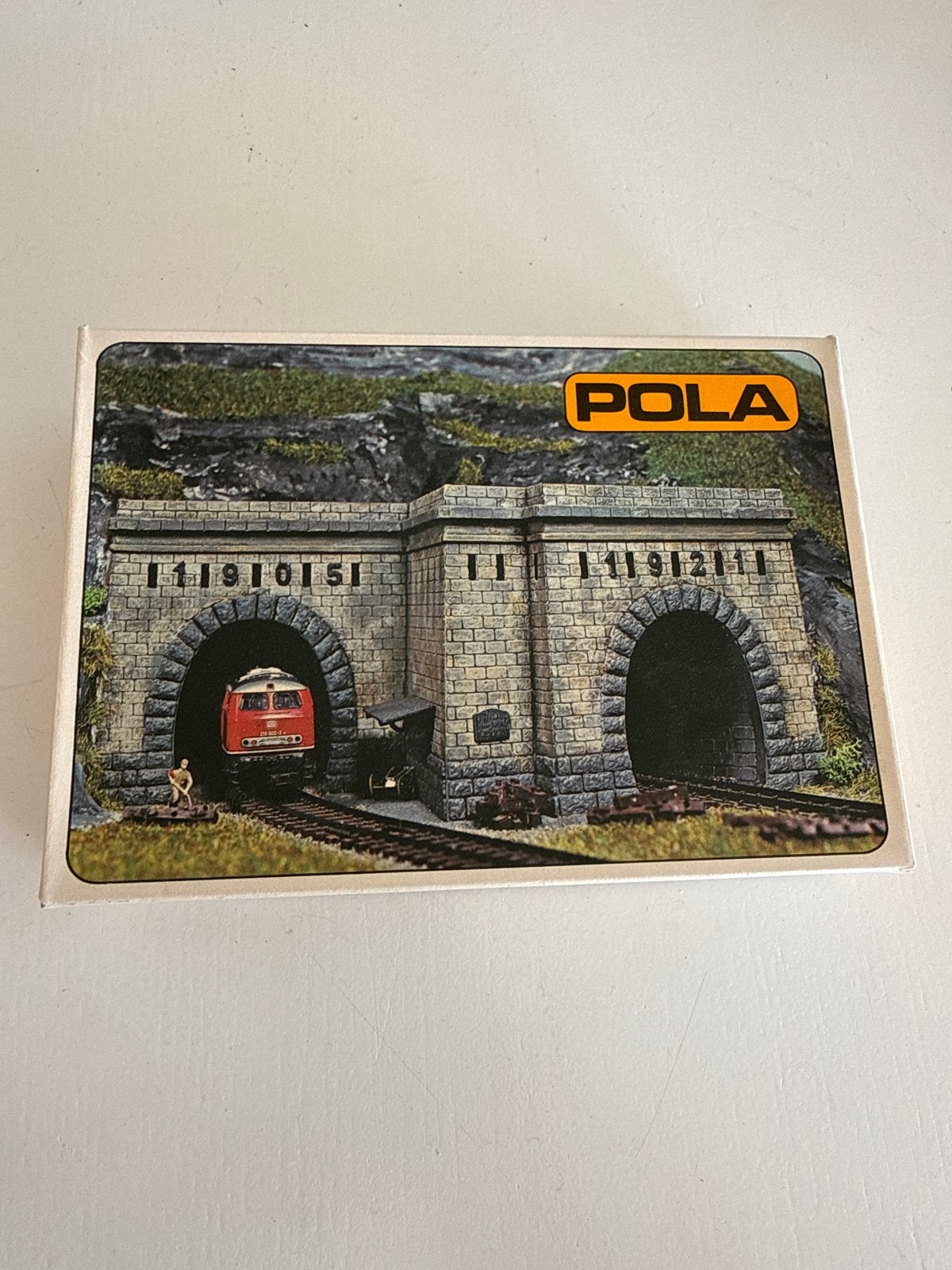 Pola N 270 Dubbele Tunnelportaal - N-spoor, Hobby en Vrije tijd, Modeltreinen | N-Spoor, Overige merken, Gelijkstroom of Wisselstroom