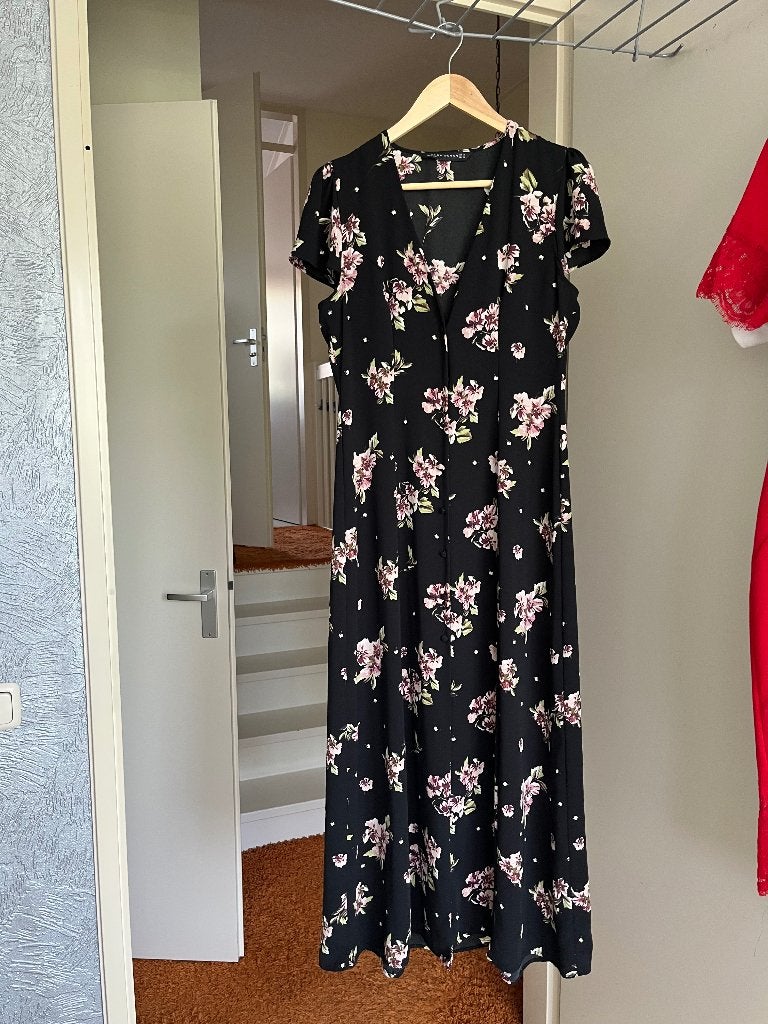 Jurk met bloemen lang zwart jurk 38- 40 van zara woman, Maat 38/40 (M), Zwart, Ophalen of Verzenden, Zo goed als nieuw