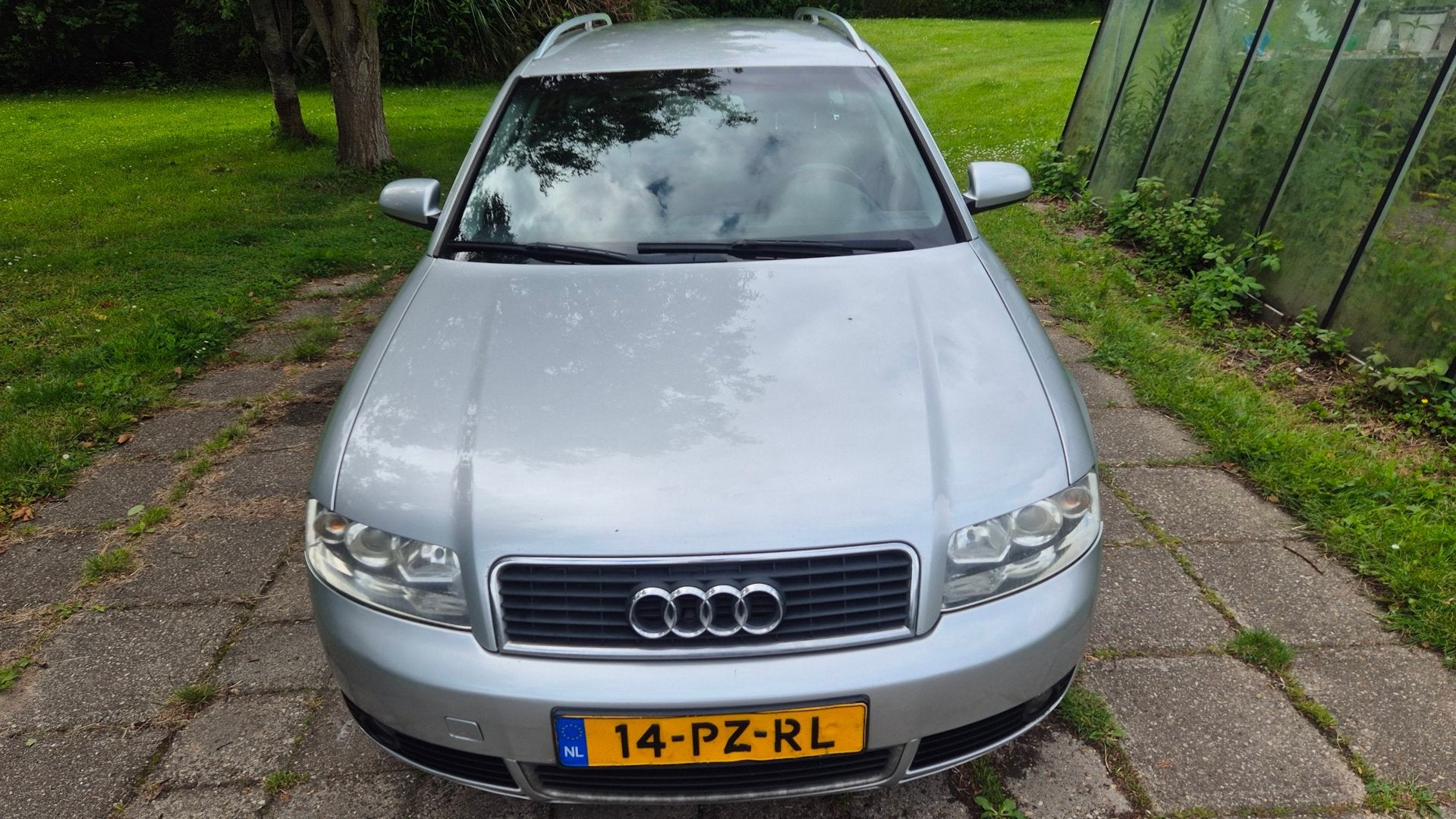 Audi A4 Avant 2.0 6000 EURO REKENINGEN NIEUWE APK AIRCO, Voorwielaandrijving, Dealer onderhouden, Gebruikt, 1340 kg