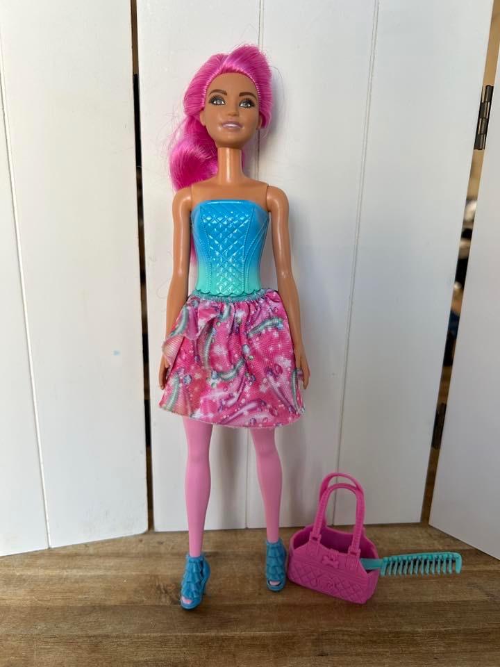 Barbie Dreamtopia fee roze, Kinderen en Baby's, Speelgoed | Poppen, Ophalen of Verzenden, Gebruikt, Barbie