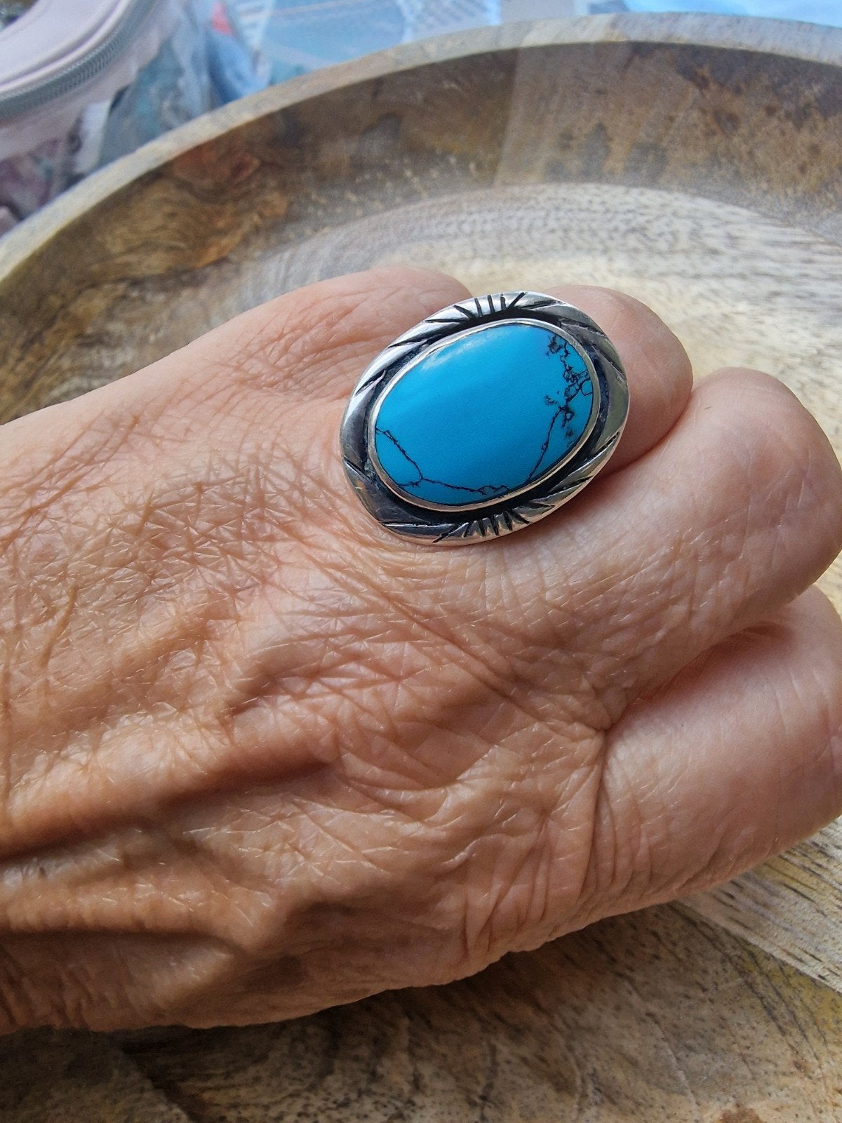 Zilveren Navajo ring met grote turquoise steen, 18 tot 19, Ophalen of Verzenden, Dame, Zilver
