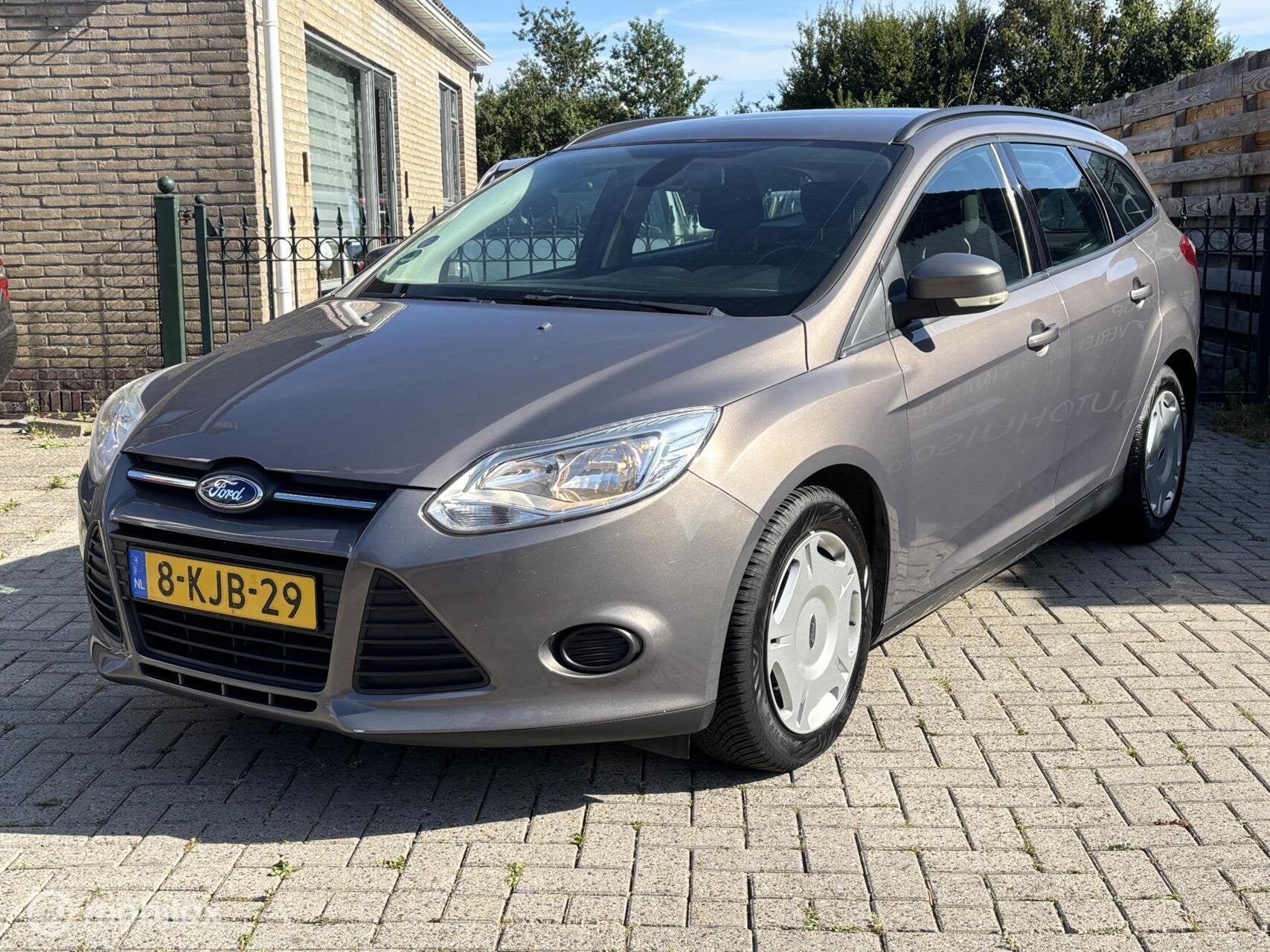 Ford Focus Wagon 1.0 EcoBoost | TREKHAAK | PDC | LANGE APK, Euro 5, 101 pk, Gebruikt, Bruin