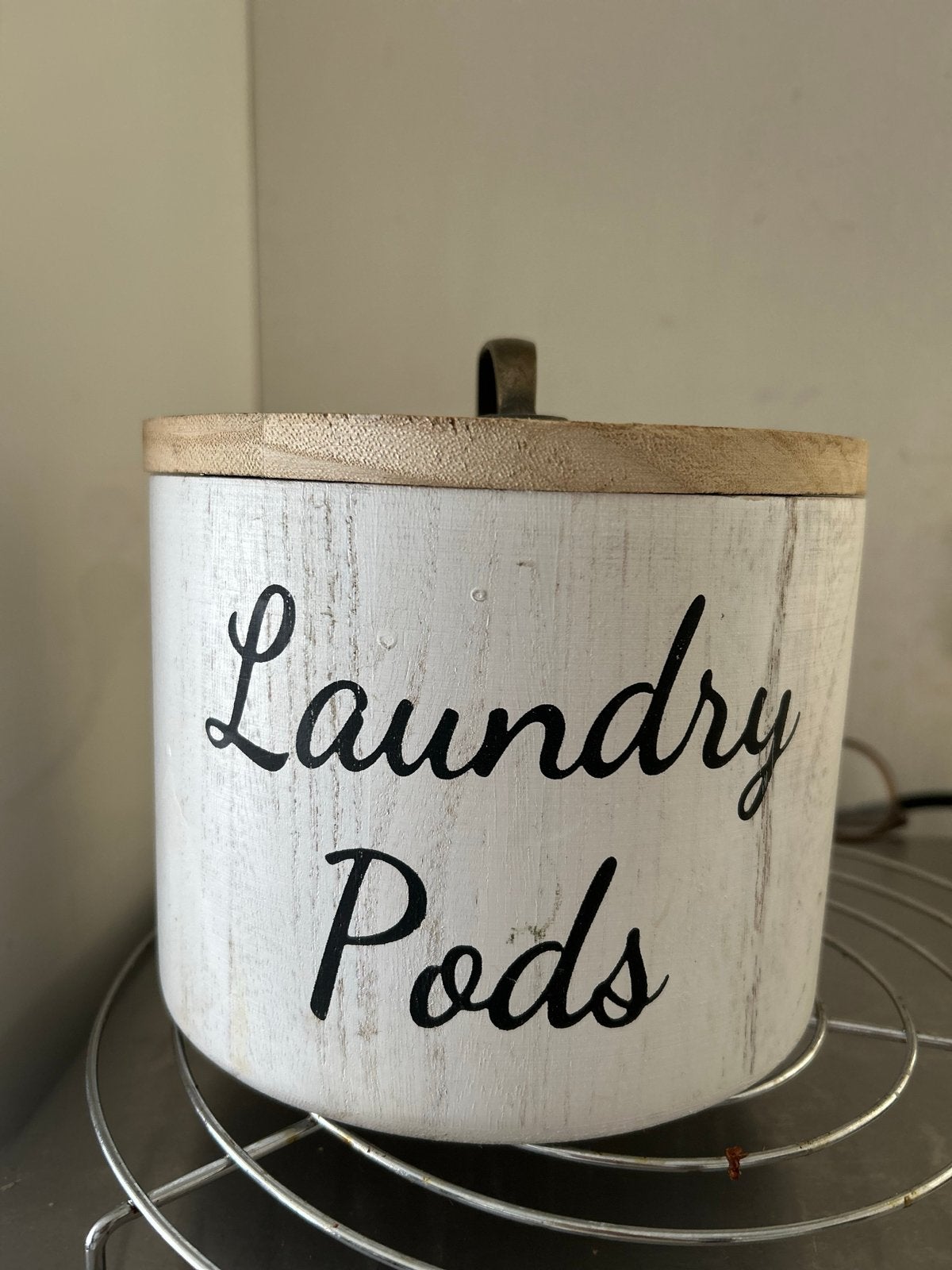 Decoratieve pot voor wasmiddelcapsules - 'Laundry Pods', Ophalen, Hout, Wit, Landelijk
