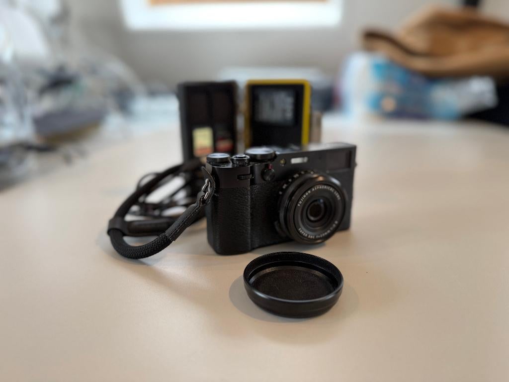 Fujifilm X100V – z.g.a.n. | 3 accu's + 3 PRO geheugenkaarten, Audio, Tv en Foto, Fotocamera's Digitaal, Compact, 26 Megapixel