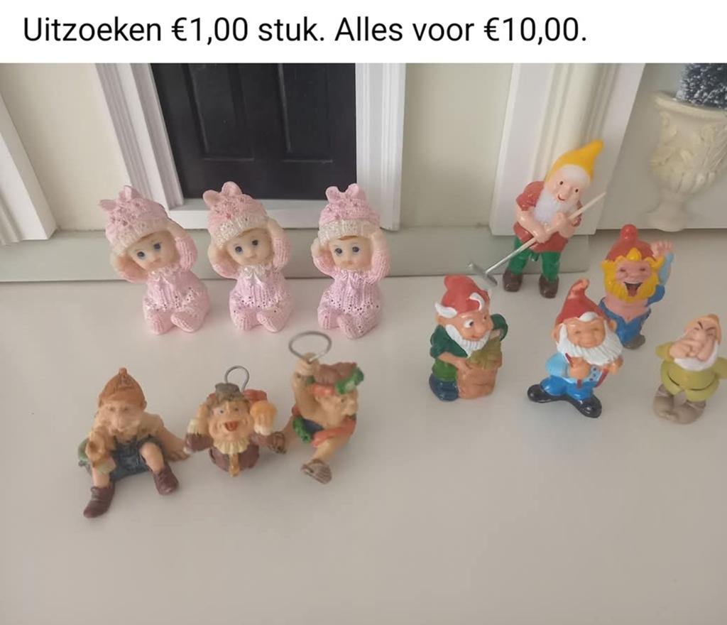Poppenhuis miniaturen popjes laafs en kabouters, Verzamelen, Ophalen of Verzenden, Zo goed als nieuw, Poppenhuis