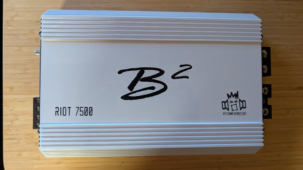 B2 Audio Riot 7500, Ophalen of Verzenden, Zo goed als nieuw
