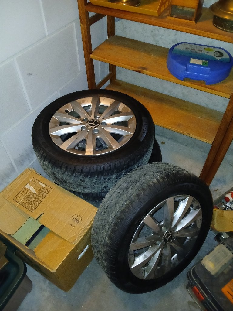 Mercedes winterbanden + velgen, Ophalen, Gebruikt, Velg(en), Winterbanden