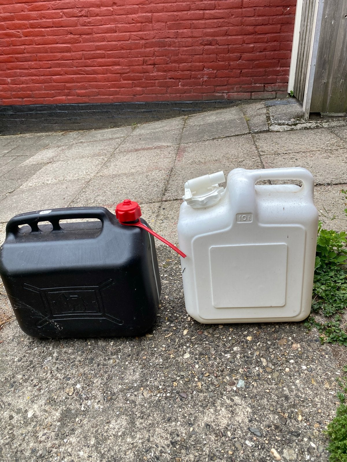 Jerrycans - 10 liter brandstof- en waterjerrycan, Ophalen of Verzenden