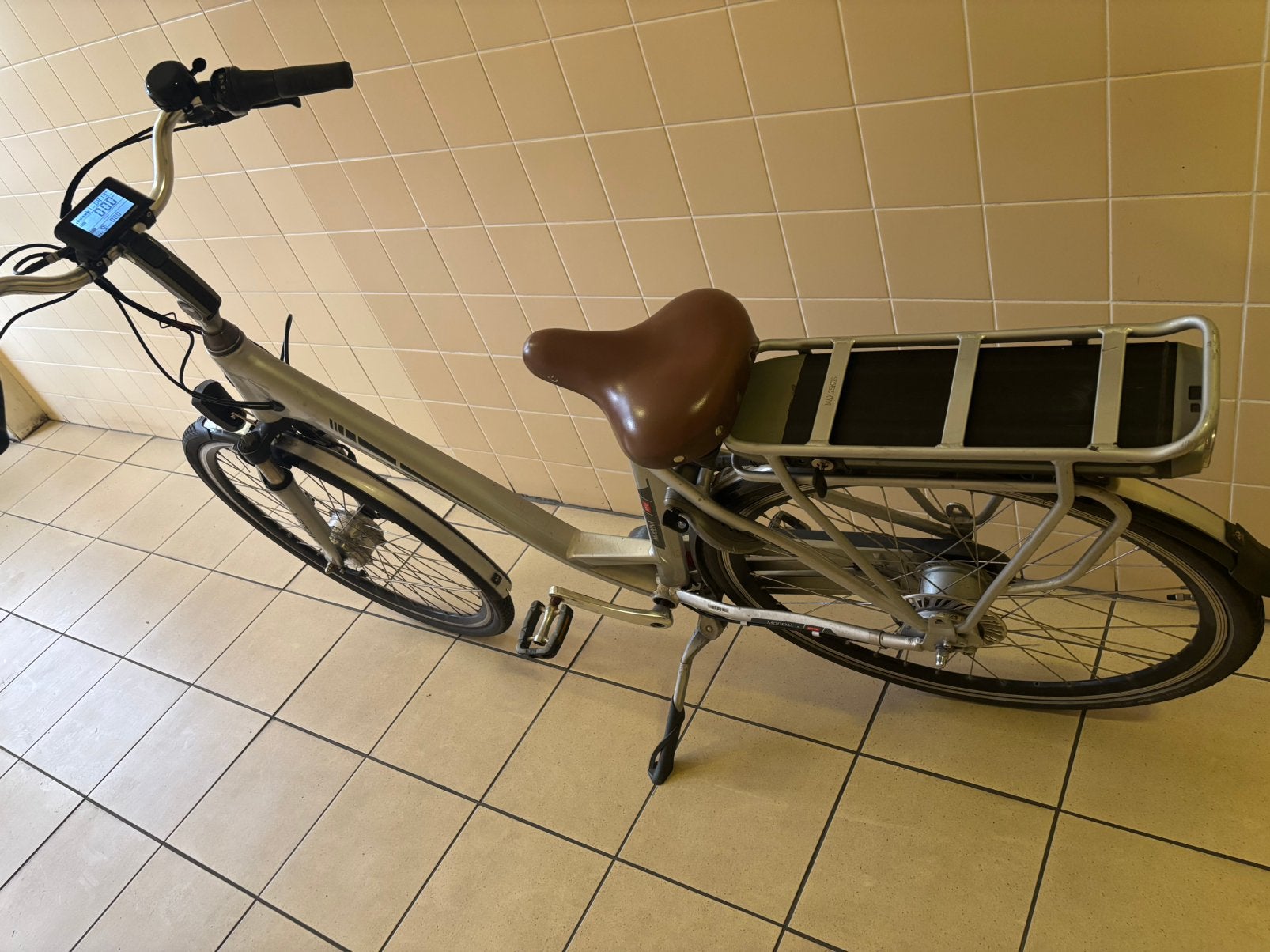 STELLA MODENA Elektrische fiets kompleet Bedden, Minder dan 10 versnellingen, Zo goed als nieuw, 51 tot 55 cm, Ophalen